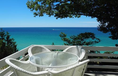 Frankfort House | Sunset Serenity - Incredible Home On Lake Bluff!