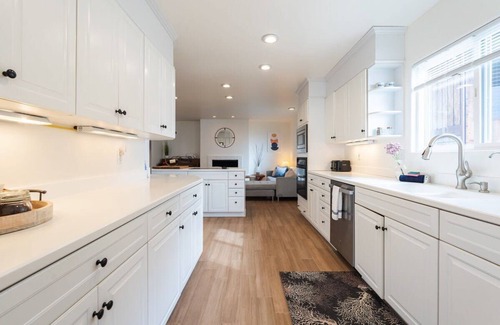 Sunset Cliffs House | Sunset Serenity On The Cliffs | Balcony| Oceanview