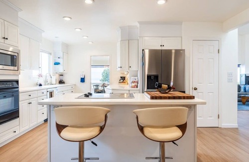 Sunset Cliffs House | Sunset Serenity On The Cliffs | Balcony| Oceanview