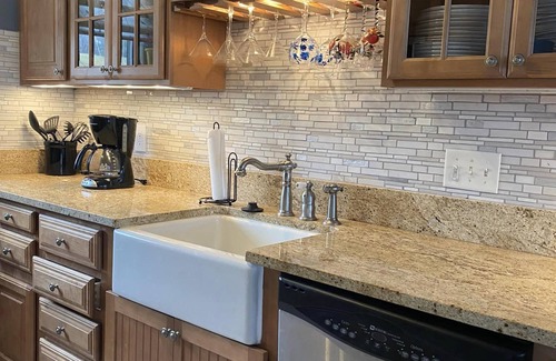Dewittville Condo | Sunset Shores Family-Friendly Lake Condo in Mayville Pool, AC, Private Deck!