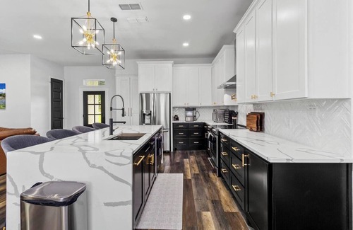 Mount Pleasant House | Sunset Shores Lake House - 4 BR
