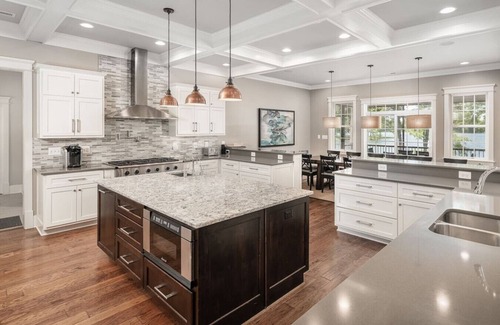 Bumpass House | Sunset Shores - Luxury by B. Michael's Escapes