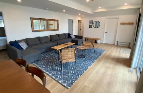 Kincardine Cottage | Sunset Shores Main Floor Suite