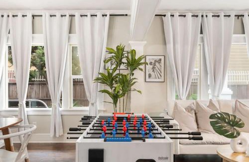 Franklin House | Sunset Shores - Near the beach - Games - Sleeps 8