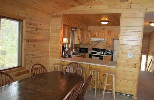 Hayward Cabin | Sunset Shores on 3,000 acre Grindstone Lake near Hayward