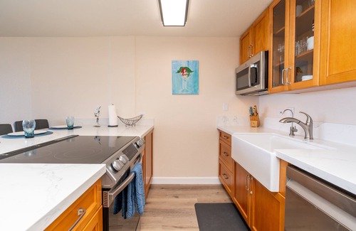 Mokuleia Condo | Sunset Shores - Waialua Oceanfront Retreat - 90 Day Rental