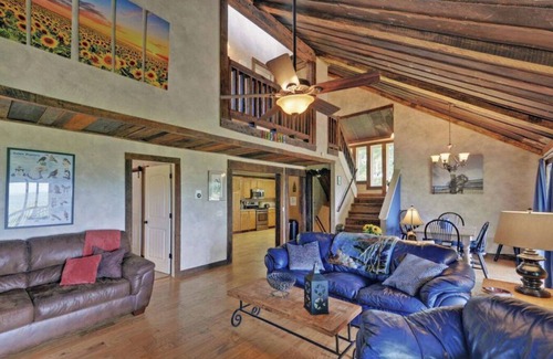 East Ellijay Cabin | Sunset & Starry Retreat - Hot Tub, Game Room, Fire Pit, Pet Friendly