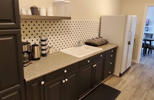 Black Mountain House | Sunset Suite Luxury Vacation Rental