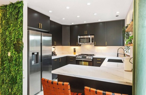 Mission Hills House | Sunset Terrace|Hot Tub|King Bed|Game Room|Parking