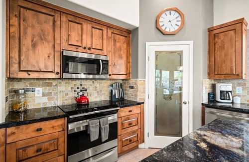 New River Villa | Sunset Trails | 6 Hole Golf | Hot Tub | Pool+More