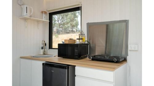 Balmattum House | Sunset View at Euroa by Tiny Away