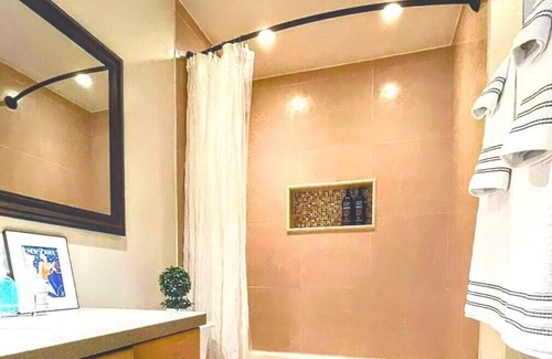 Serra Mesa Condo | Sunset View Condo *Two Free Parking *Central Location