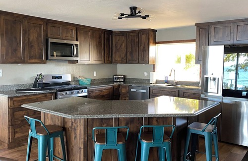 Isle House | Sunset View Getaway-Mille Lacs 3 Bedroom Home