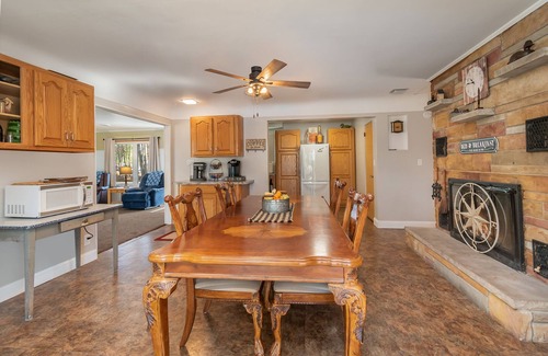 Gladwin House | Sunset View on Lakeshore Drive