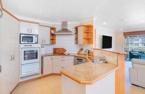 Pauanui House | Sunset View - Pauanui Waterfront Home