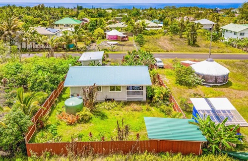 Kehena House | Sunset-view tropical escape on Red Road w/ fruit trees & W/D - snowbird-friendly