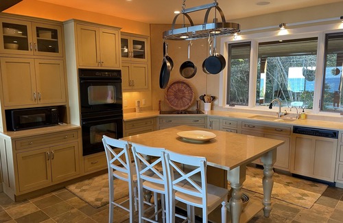 Lake Leelanau House | Sunset Views on Lake Michigan Beach - perfect for large family gatherings!