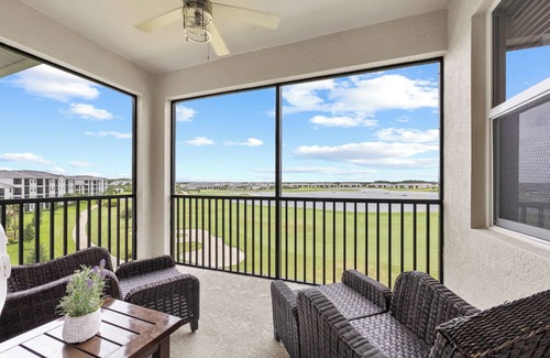 Immokalee Apartment | Sunset views over the 9