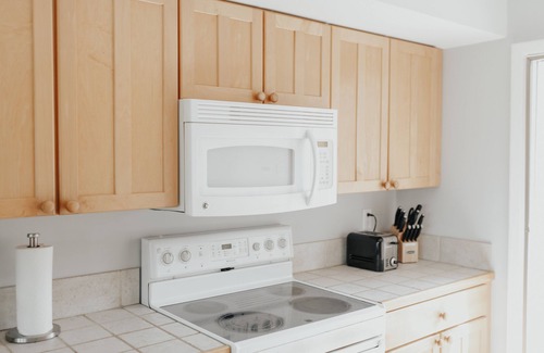 Spinnaker Beachhouses Villa | Sunset Villa Across the Street from Beach & Walk to Pool/Golfn