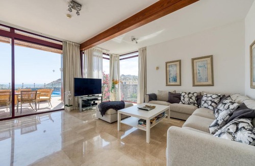 Mogan Ski Chalet | Sunset Villa