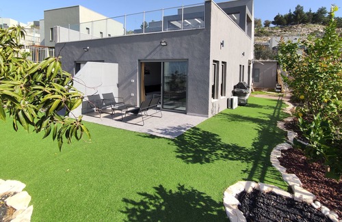 Ben Shemen Apartment | Sunset Villa Unit with Garden in a quite neighborhood