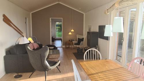 Kongsnæs House | SunsetLodge