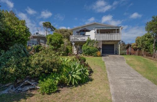 Whangapoua House | Sunsets and Surf - Whangapoua Holiday Home