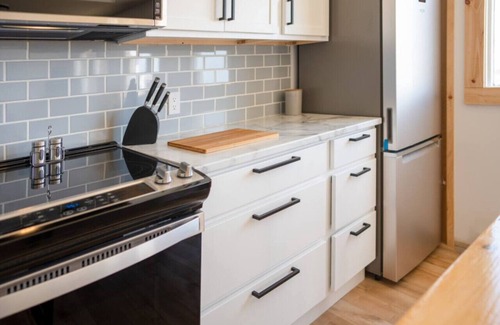 Cheticamp Apartment | Sunsets, barbecue`s and sandy beach - Cabaneaux 4