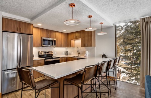 Copper Mountain Condo | Sunsets in Copper Mountain CO:- Ski in/Ski out with an amazing view