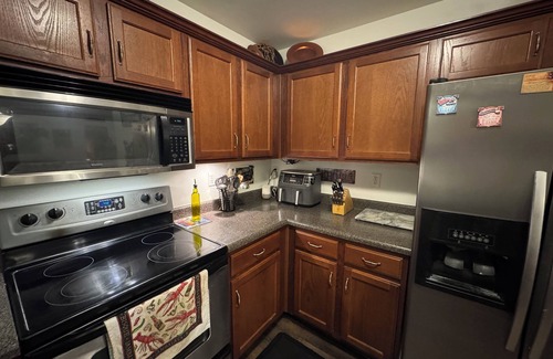 Shepherdsville House | Sunsets on Bourbon Street! Waterfront views!