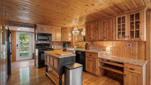 Pequot Lakes House | Sunsets on Upper Hay