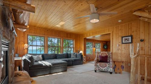 Pequot Lakes House | Sunsets on Upper Hay