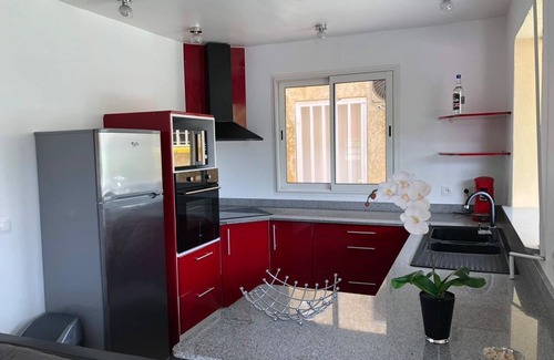 Perinet Apartment | Sunshay'n House & Cars Rental Appartement Escapade