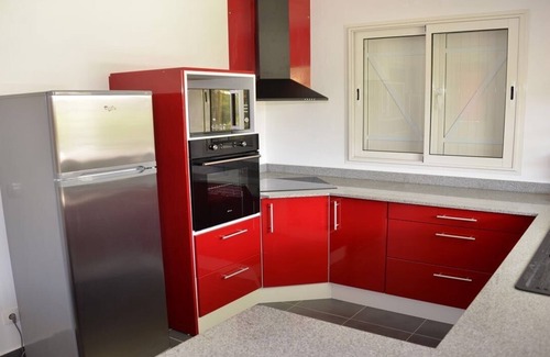 Perinet Apartment | Sunshay'n House & Cars Rental Appartement Escapade