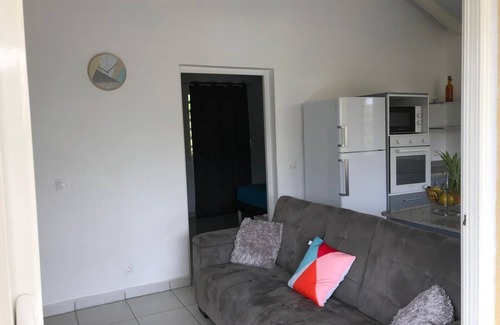Perinet Apartment | Sunshay'n House & Cars Rental Appartement Évasion