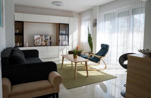 Gyor Apartment | Sunshine Apartman with Free Parking