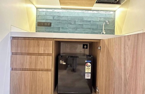Khar Apartment | Sunshine B : A Cozy Apartment nPremium Service Apartments, Khar - Bandra