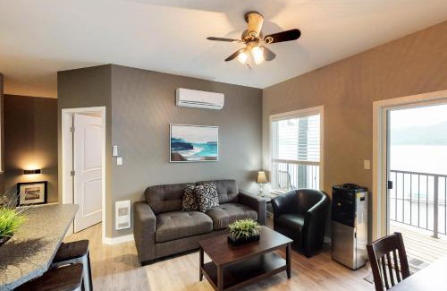 Christina Lake House | Sunshine Beach
