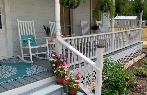 Chappell Hill Cottage | Sunshine Cottage Of Chappell Hill