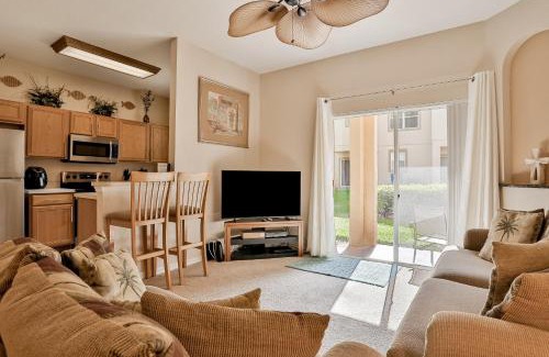 Regal Palms House | Sunshine Delight