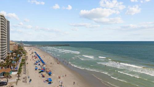 Myrtle Beach House | Sunshine Derby - 1 Block to Beach- Garage EV Charge