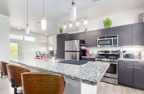 Mountain Park Ranch House | Sunshine-Filled Luxury Loft w/Office, Balcony, Spa, Heated Pool, Fire Pit +n