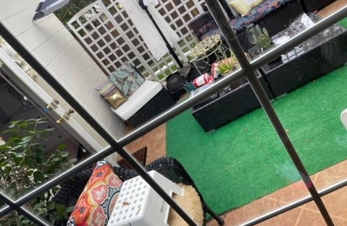 Ballast Point House | Sunshine House - 3 bed, 2 bath. Steps to Bayshoren