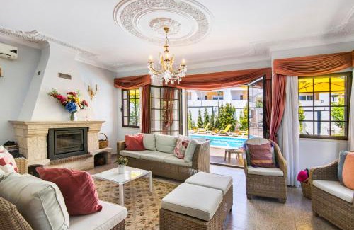 Gambelas Villa | Sunshine House