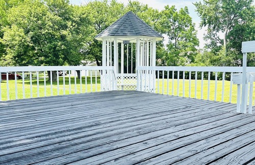 West Chester House | Sunshine PalacenCharming Tri-Level House with game room and large backyard!
