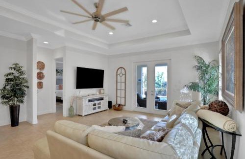 Naples Park House | Sunshine Paradise