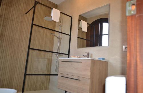 La Trinidad-San Juan y Todos los Santos Villa | SunShine Paseo de la Victoria