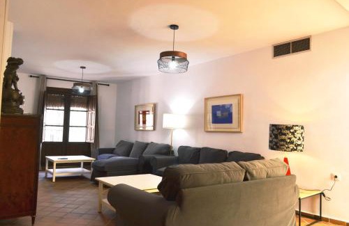 La Trinidad-San Juan y Todos los Santos Villa | SunShine Paseo de la Victoria