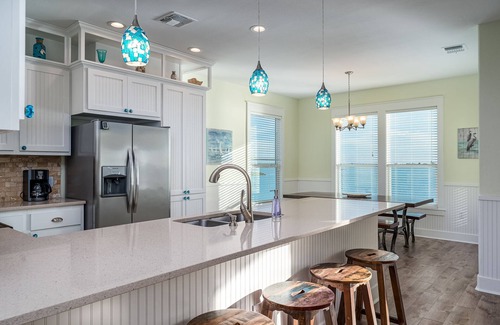 Rockport House | Sunshine Retreat - Waterfront Home Heated Pool & Private Lighted Fishing Pier