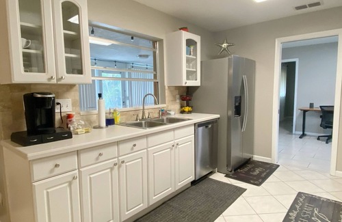 Bradenton House | Sunshine Retreat with heated Saltwater pool. Minutes to gulf beaches and IMG